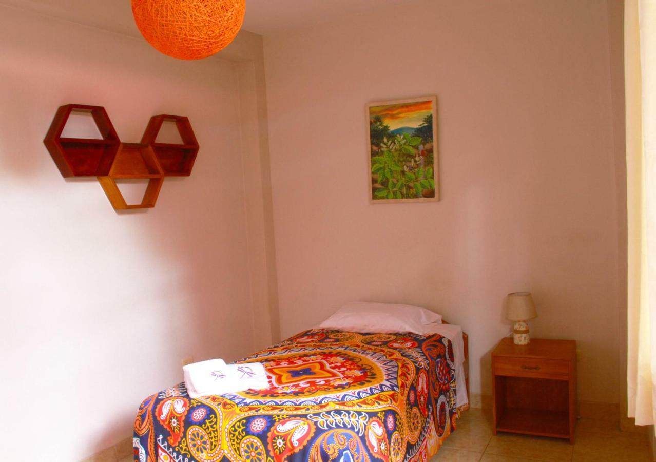 Zygo Bed & Breakfast Тарапото Экстерьер фото